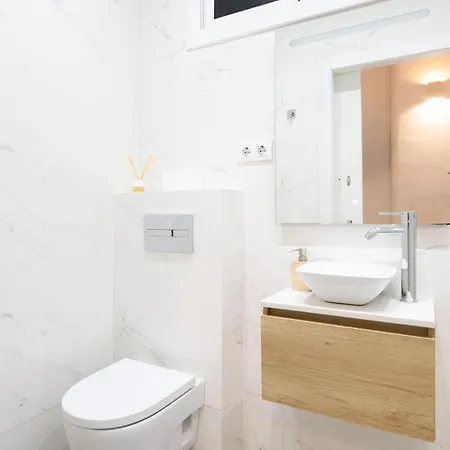 Sagrada Familia Comfy Apartman *