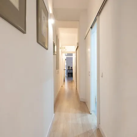 Sagrada Familia Comfy Appartamento Barcellona